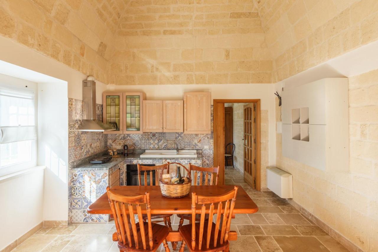 Casolare Lodedo Aparthotel Ceglie Messapica Exterior photo