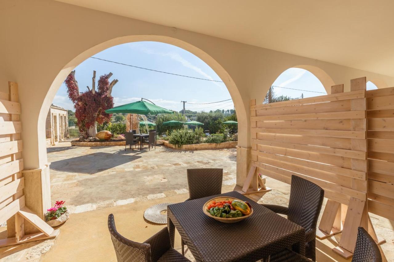 Casolare Lodedo Aparthotel Ceglie Messapica Exterior photo